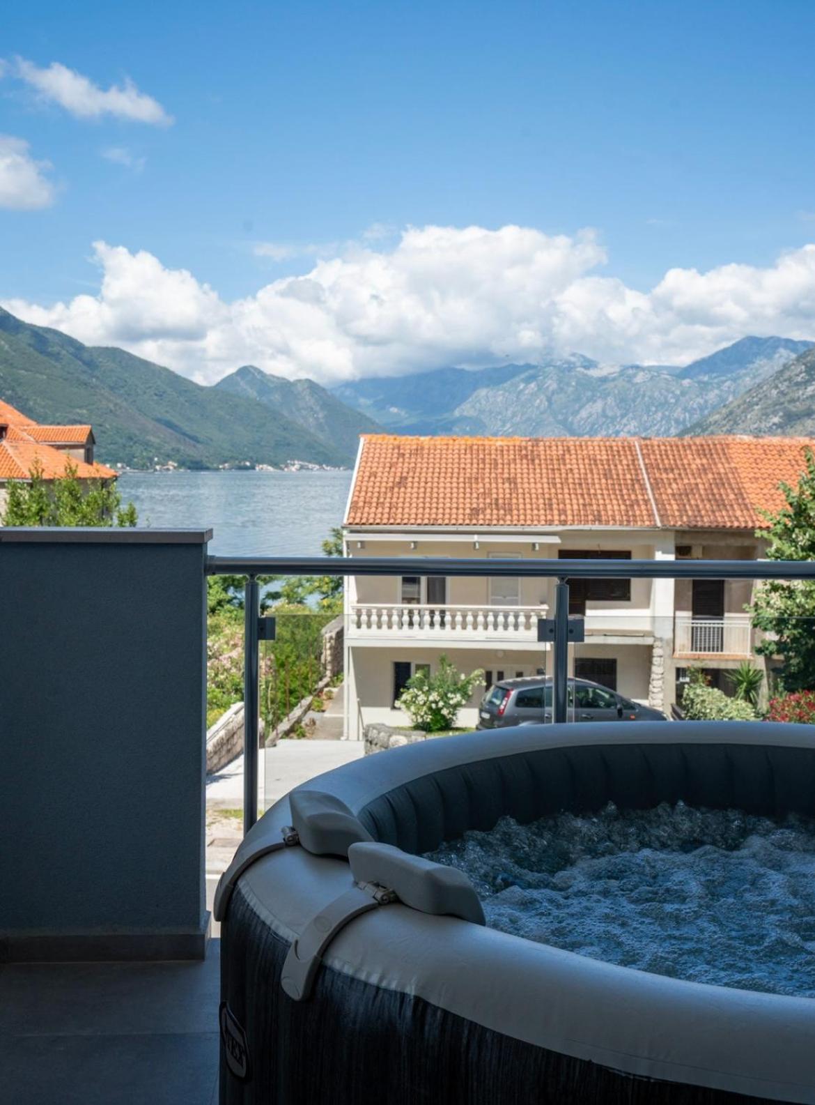 Luxury Apartment Vasilisa Kotor Eksteriør billede